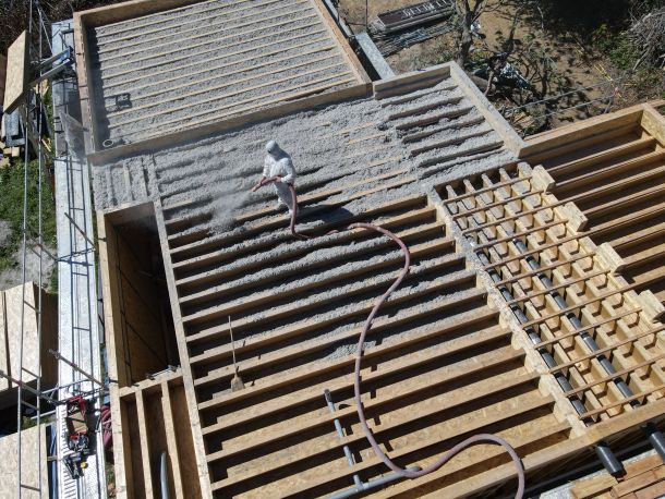 Isolation du plancher en ouate de cellulose